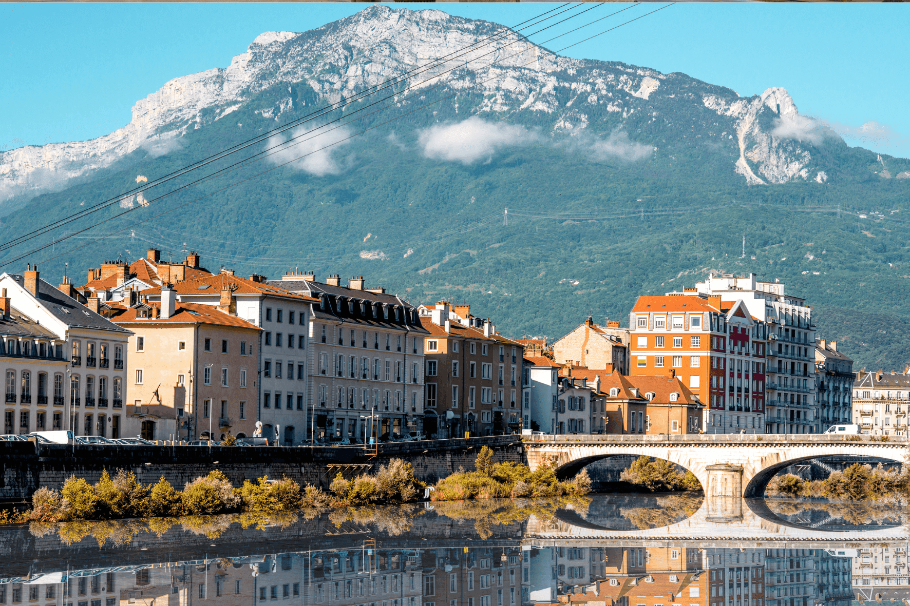 /jeu/escape-game-magie-a-grenoble-la-malediction-du-passage-condamne