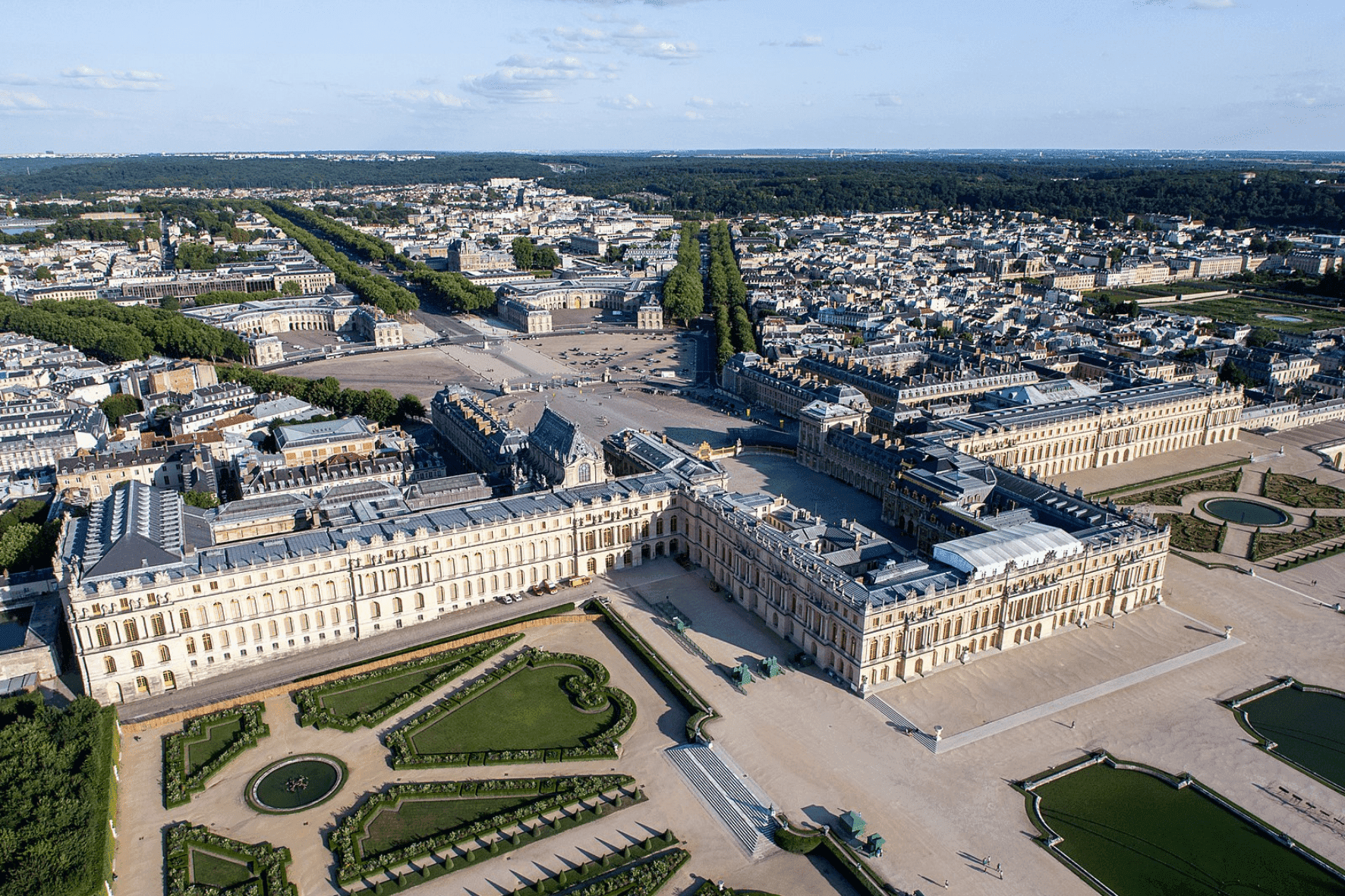 /jeu/escape-game-magie-a-versailles-la-malediction-du-passage-condamne