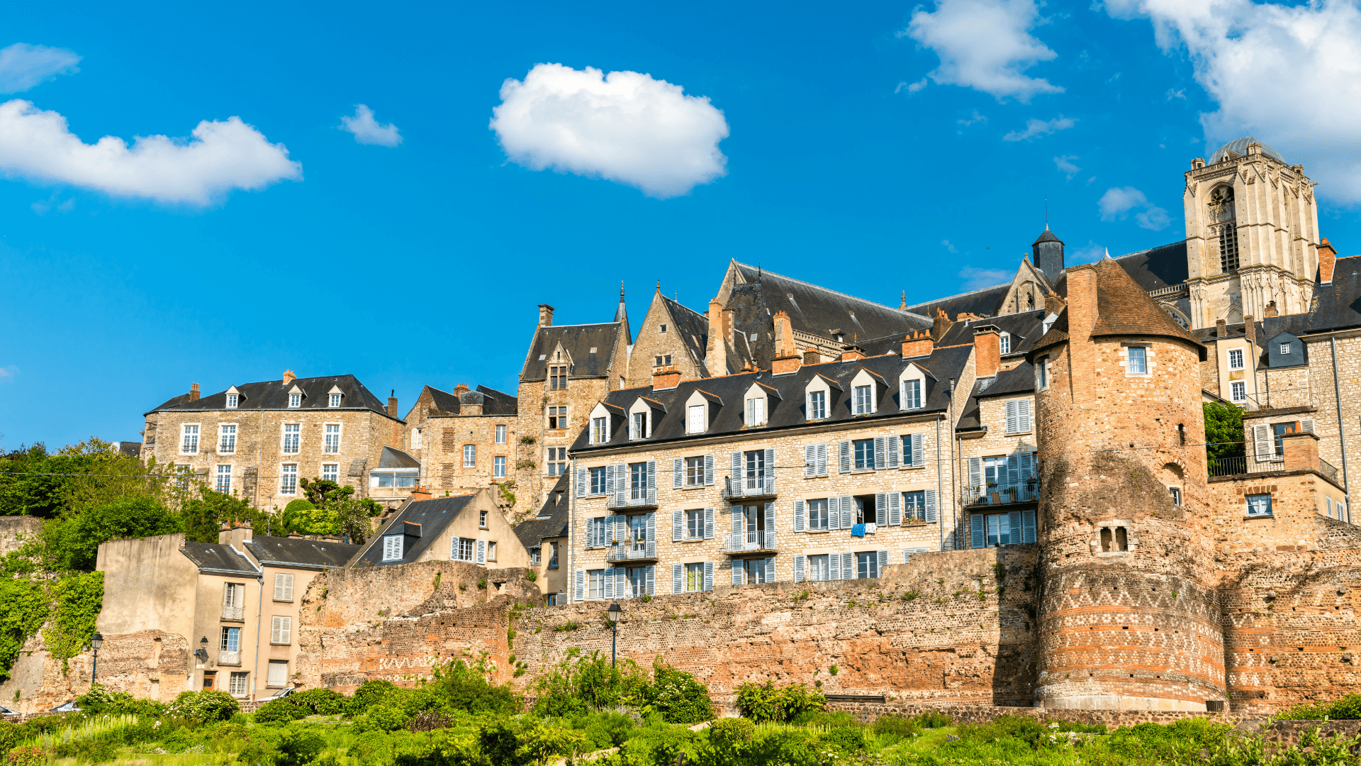 /jeu/escape-game-magie-au-mans-la-malediction-du-passage-condamne