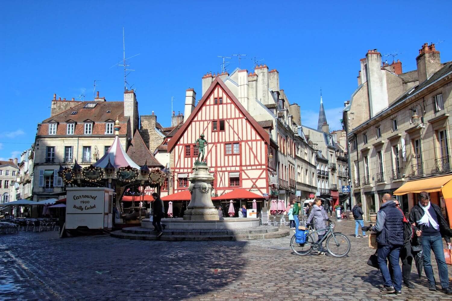 /jeu/escape-game-magie-a-dijon-la-malediction-du-passage-condamne