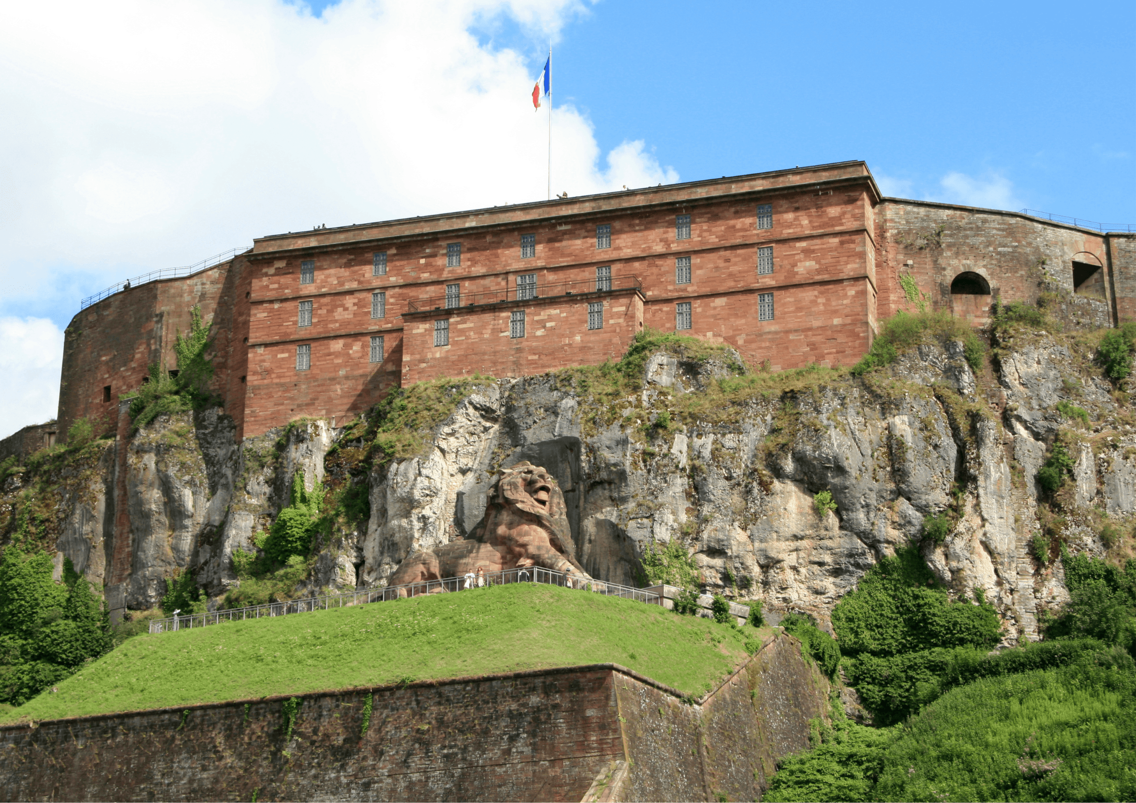 /jeu/escape-game-magie-a-belfort-la-malediction-du-passage-condamne